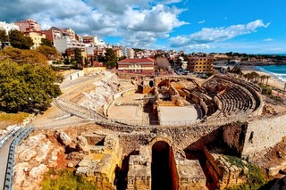 Panorama di Tarrafona con anfiteatro romano